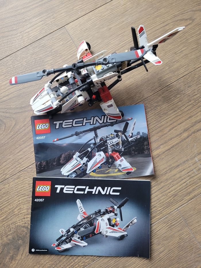 Lego Technic 42057