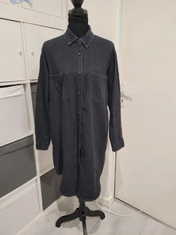 Chemise longue Pull & Bear, taille S.