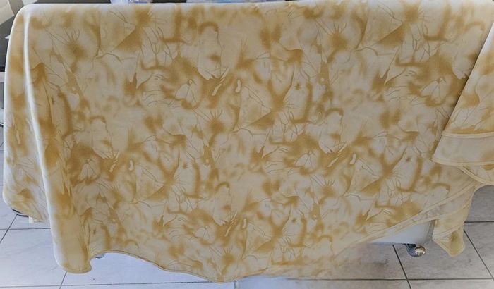 Nappe Anti Tâche Ovale