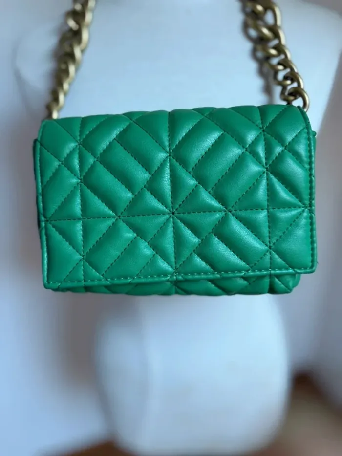 Superbe sac matelassé simili cuir vert Zara état neuf 🌸 - photo numéro 3