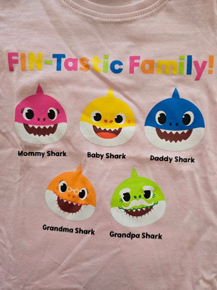 T-shirt baby shark 2ans - photo numéro 2