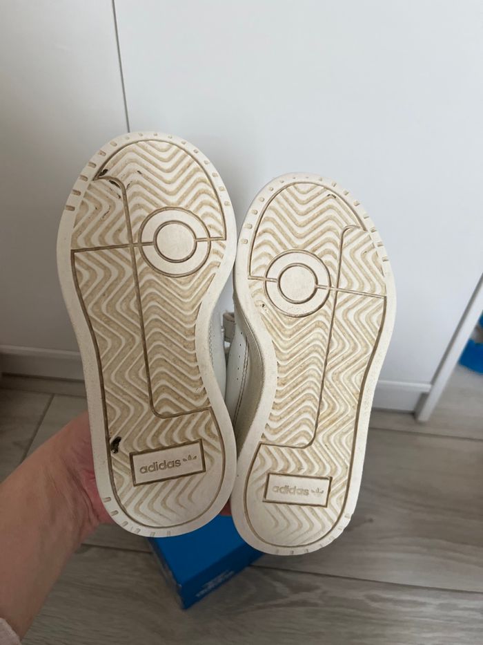 Basket Adidas enfant - photo numéro 3