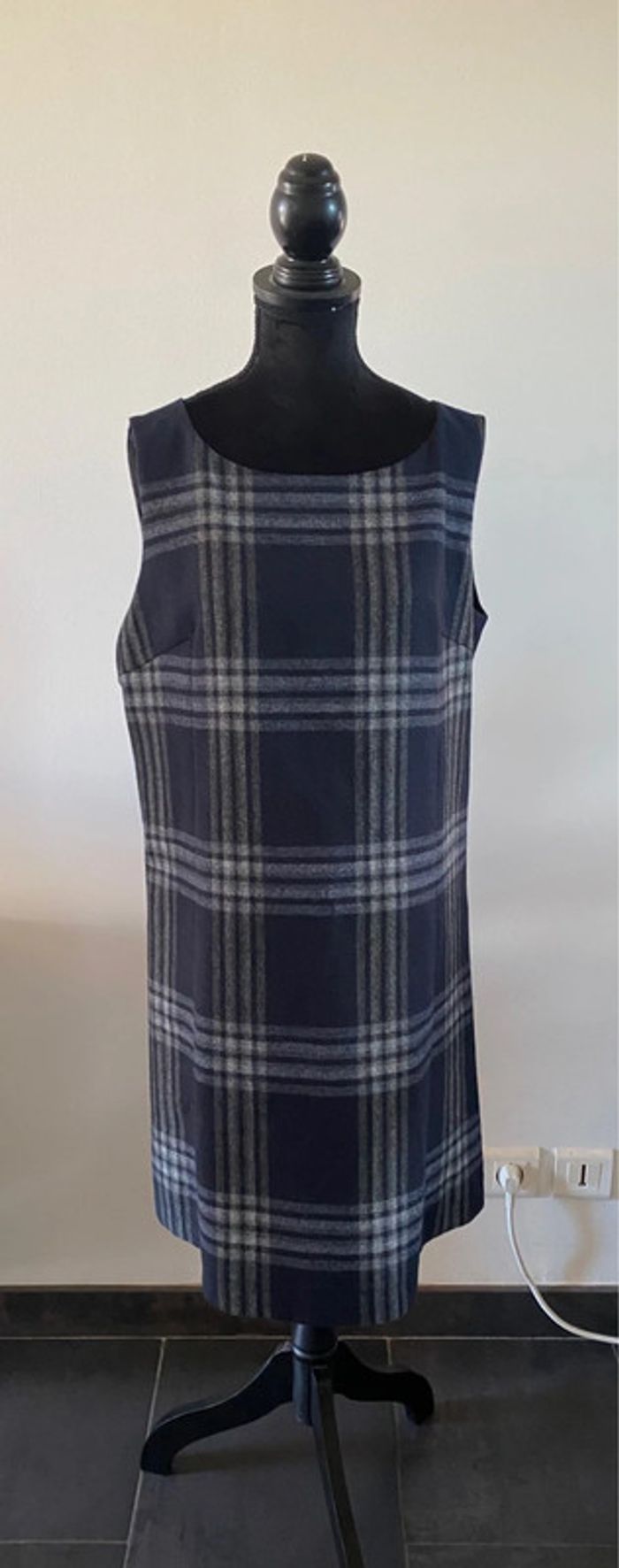 Robe Tara Jarmon marine et grise à carreaux taille 42 - photo numéro 2