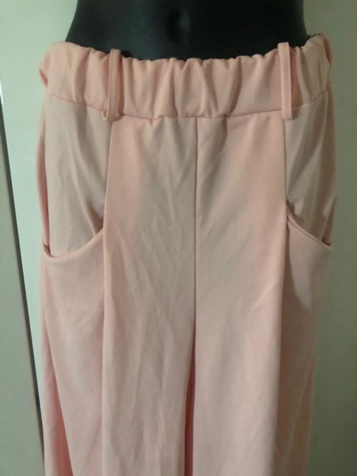 Pantalon léger à jambes larges . Taille - photo numéro 2