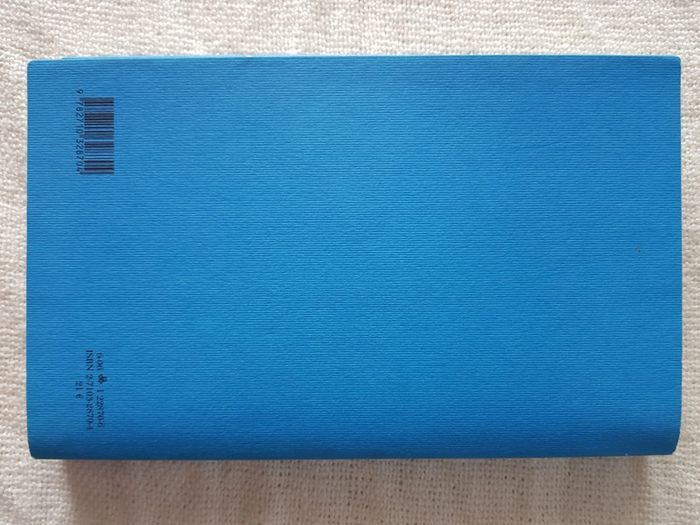 Livre Un fils exemplaire d Angela Huth - photo numéro 3