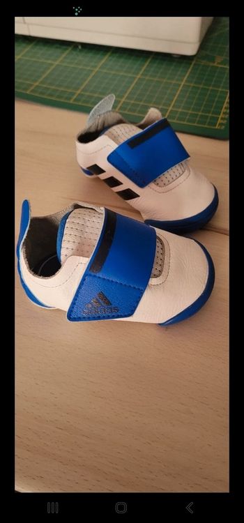 basket bébé Adidas