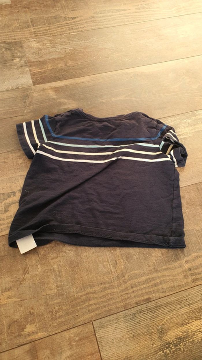 T-shirt armor kid 4 ans en très bon état - photo numéro 3
