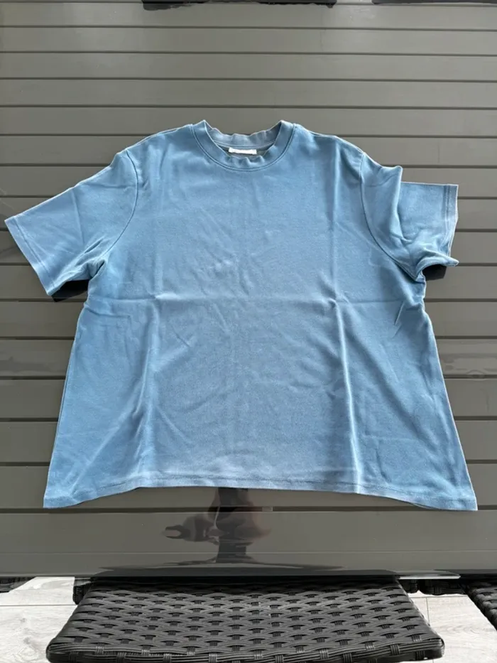 T-shirt cache cache