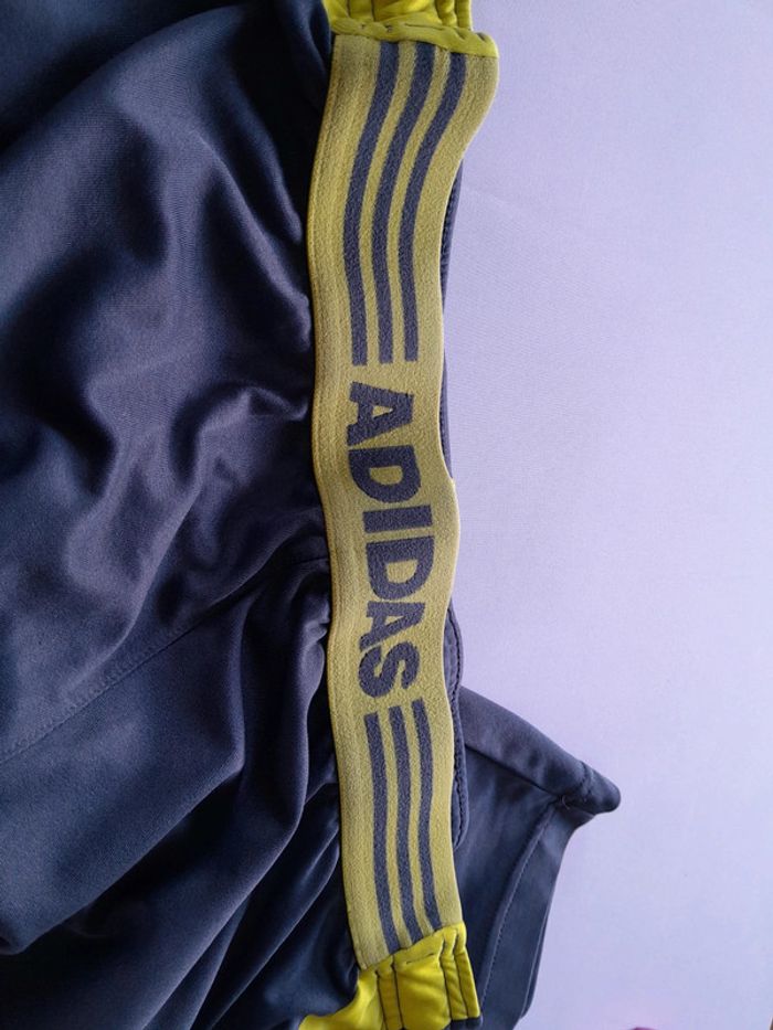 Short adidas taille M - photo numéro 5