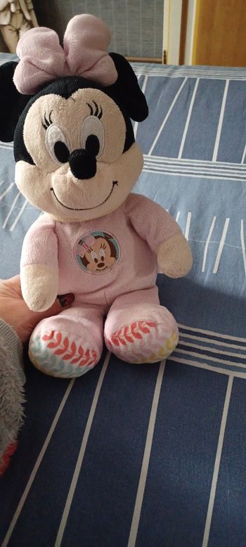 Très petite peluche minnie