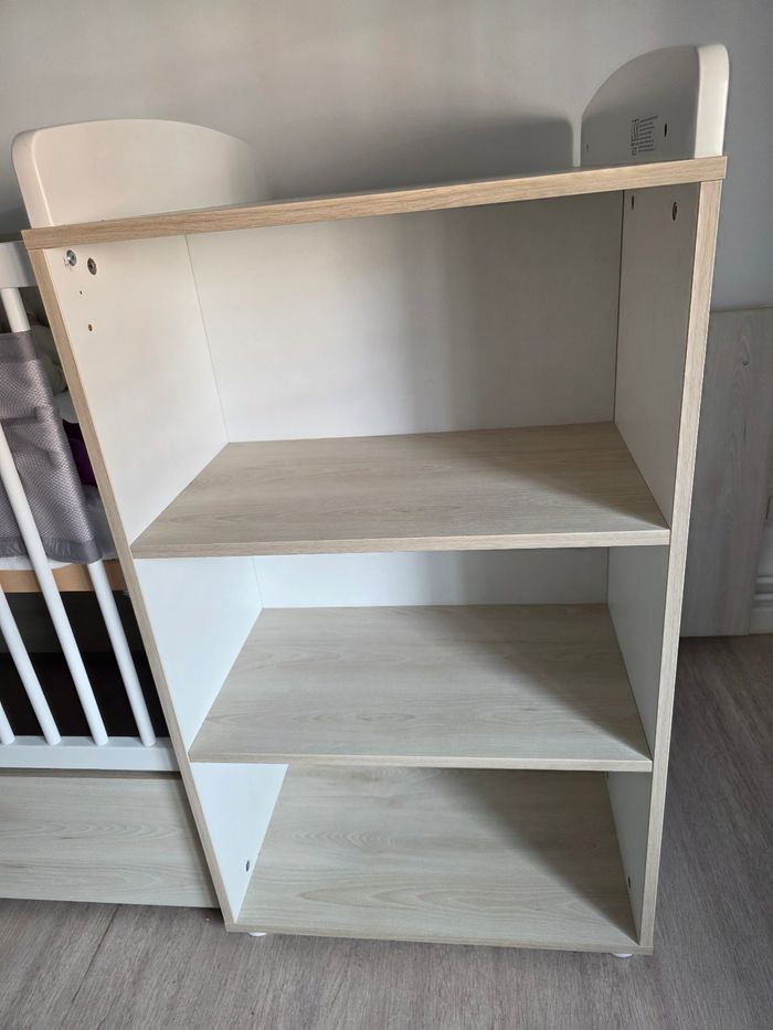 Lit bebe évolutif + table a langer