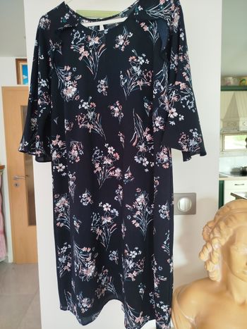 Superbe robe habillée. Taille 44/46