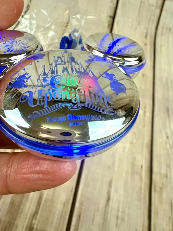 Tour de cou Tokyo Disney Resort Once Upon a Time  Pendentif lumineux - photo numéro 3