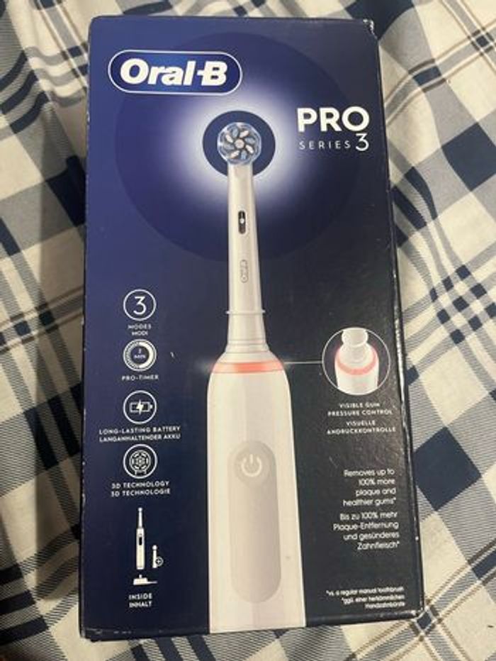 Brosse à dents électrique Oral B PRO série 3  NEUVE