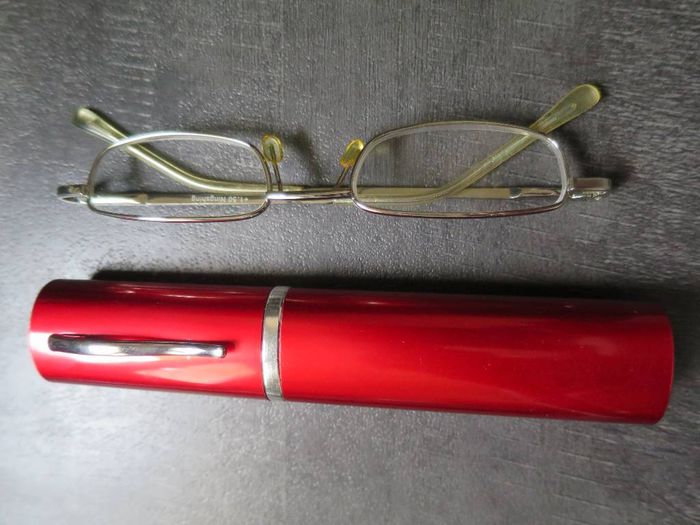 Paires de Lunettes Loupe - photo numéro 3