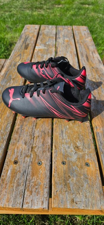 Chaussures de foot Puma taille 31