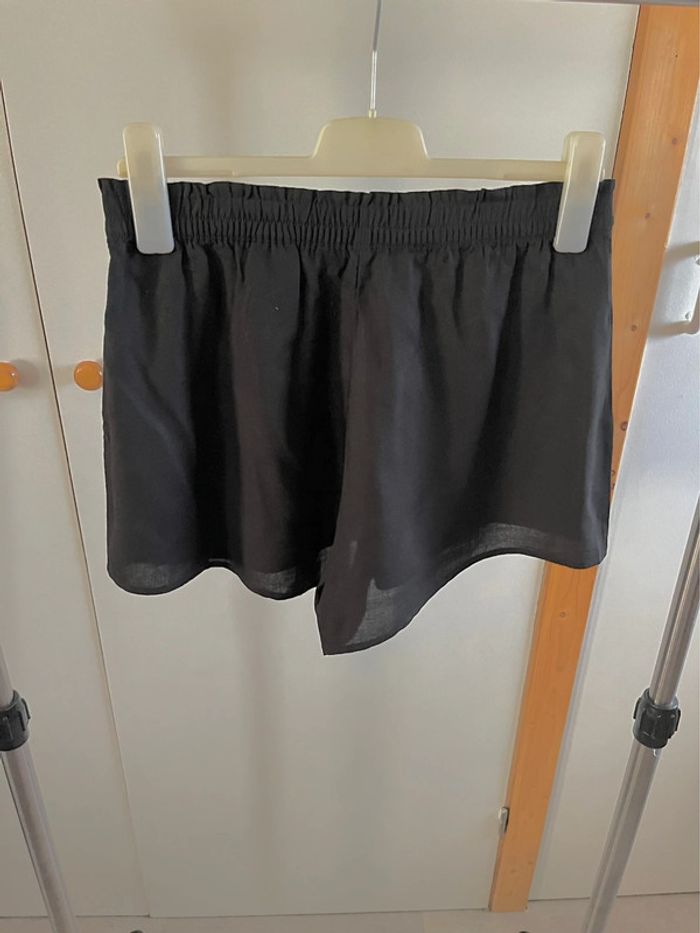 Short noir léger H&M taille M 38 - photo numéro 2