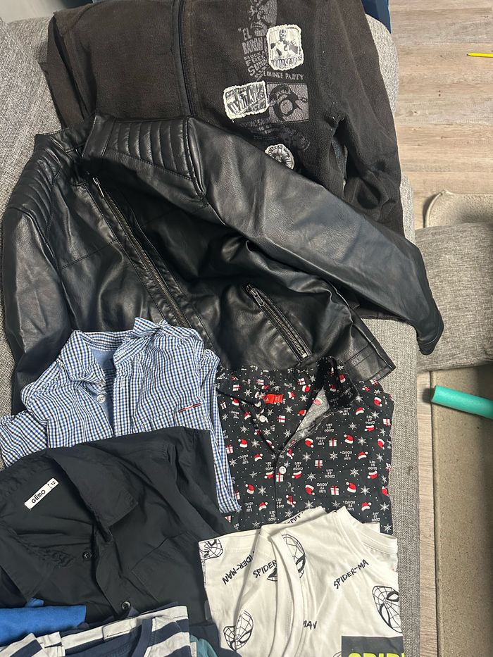 Lot vêtements 12 ans - photo numéro 3