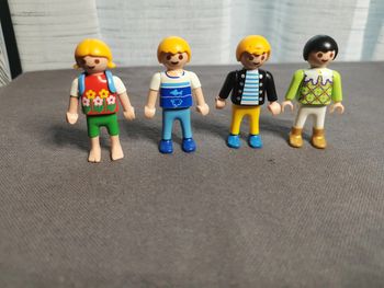Figurines enfants Playmobil lot de 4