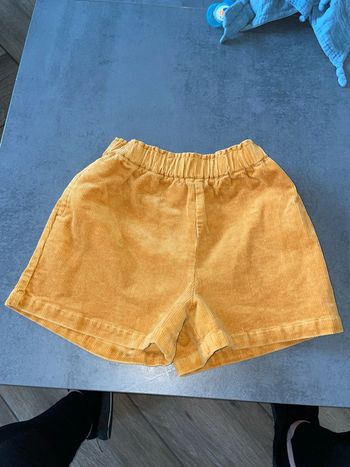 Short tape à l’œil