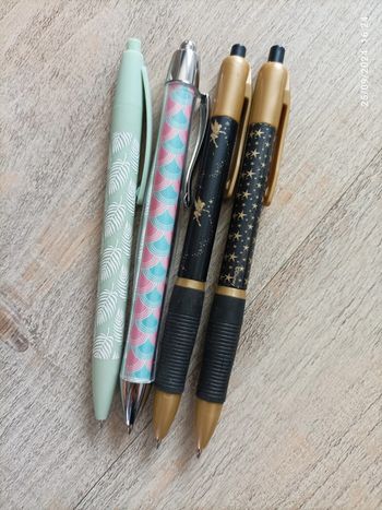 Lot de 4 Stylos à clic