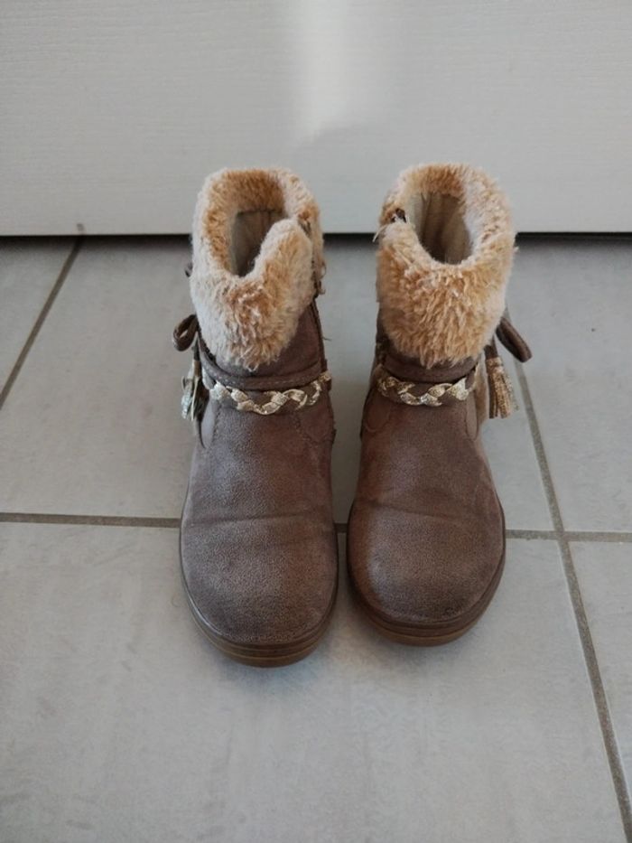 Bottines Daim portée quelques fois pointure 28 - photo numéro 3