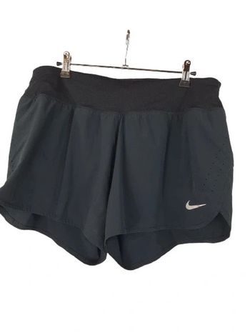 Short nike running
