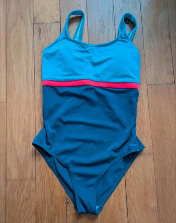 Maillot de bain une pièce très bon état 36 S decathlon piscine ou mer été