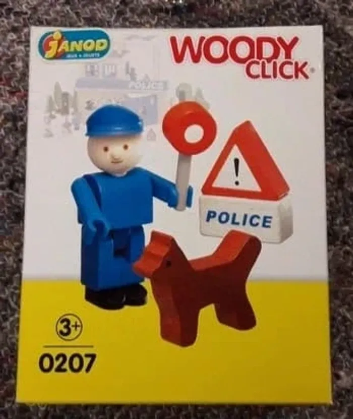 Policier et chien, jouet en bois, par WoodyClick