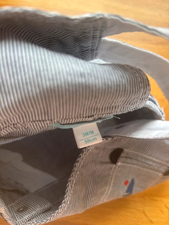 Jolie salopette short Obaibi 3 mois garçon comme neuve - photo numéro 3