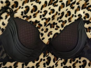 Soutien gorge noir rouge foncé noirdentelles neuf 90 B 