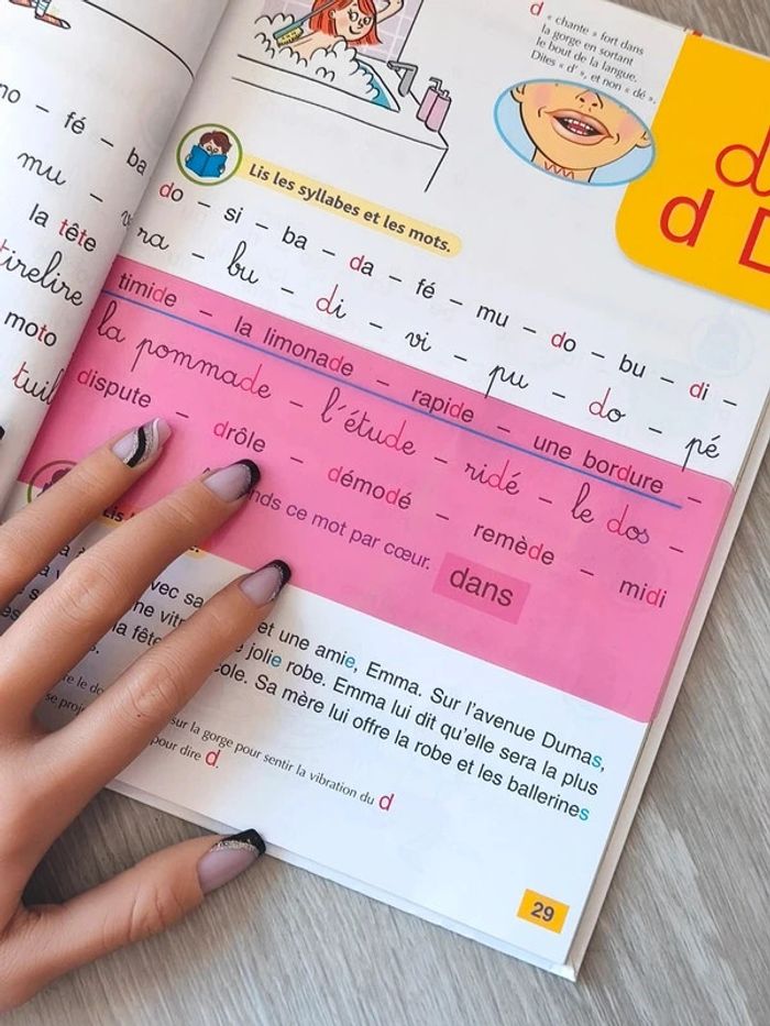 Guide de lecture transparent rose