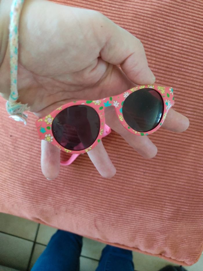 Lunettes de soleil - photo numéro 2