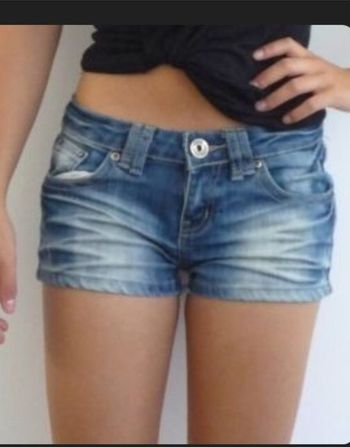 Short jean taille 36