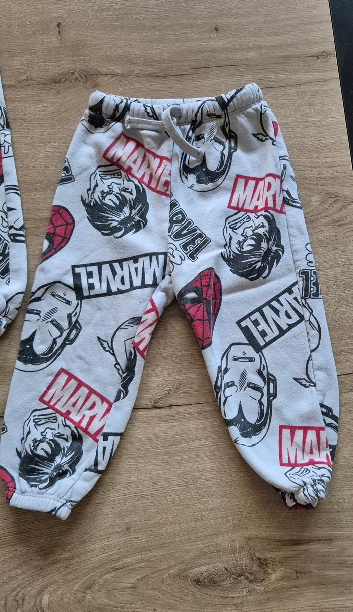 Lot pantalons jogging chauds Marvel 18-24 mois - photo numéro 2