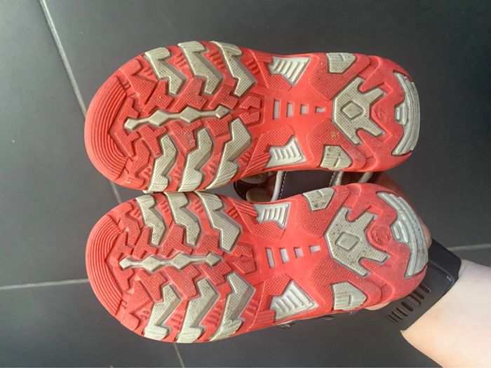 Sandales Tissaia taille 27 - photo numéro 4