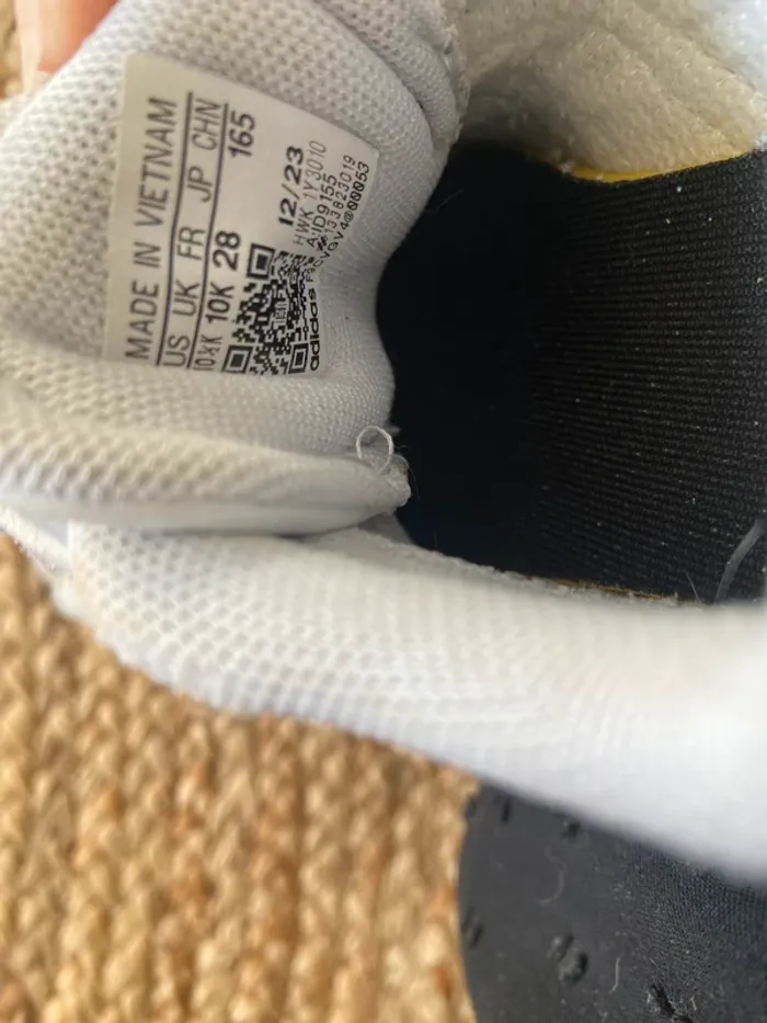 Basket Adidas pointure 28 - photo numéro 4