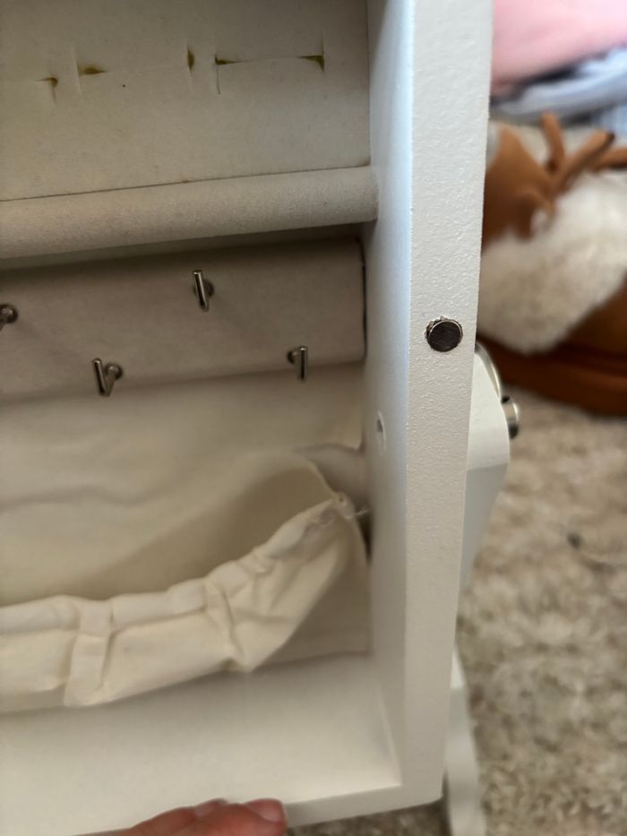 Boîte à bijoux sur pied en bois blanc - photo numéro 3