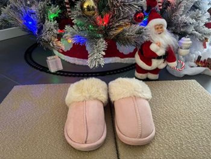 Chaussons, style UGG - photo numéro 2