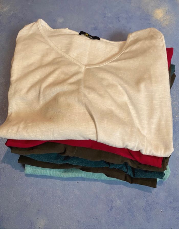 Lot de 6 pulls fins. Marque 4 mim et 2 esmara. Taille M