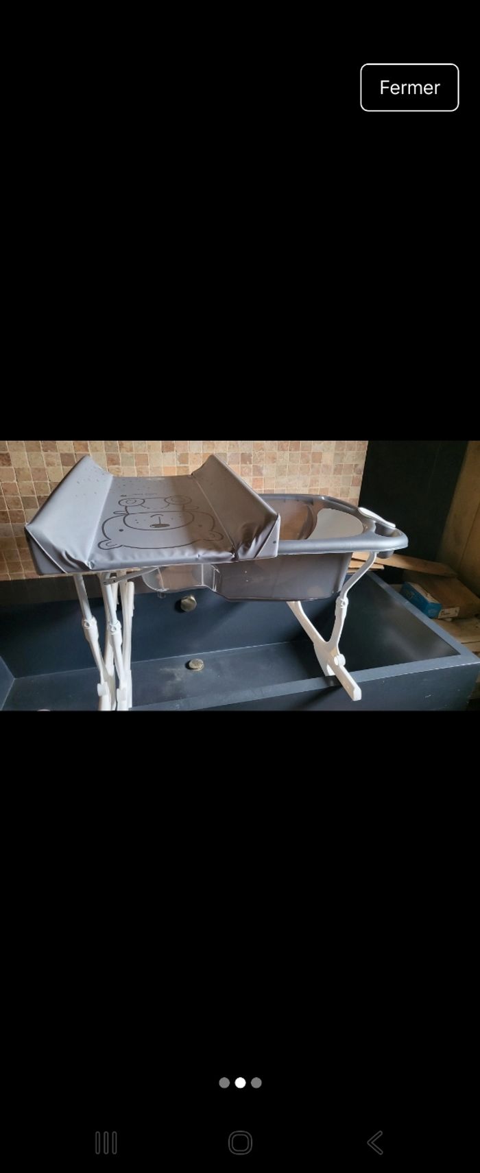 Beignoire et table à langer