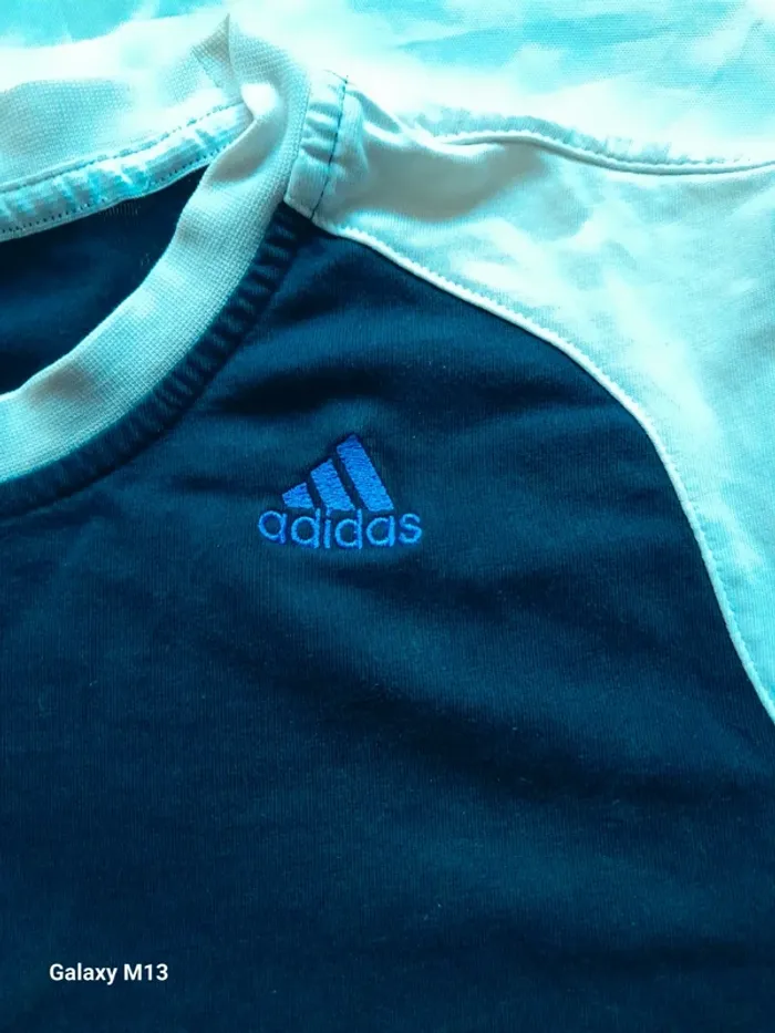 Tee shirt homme blanc et bleu Addidas taille M logo brodé - photo numéro 2