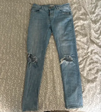 Jean troué / Taille 38