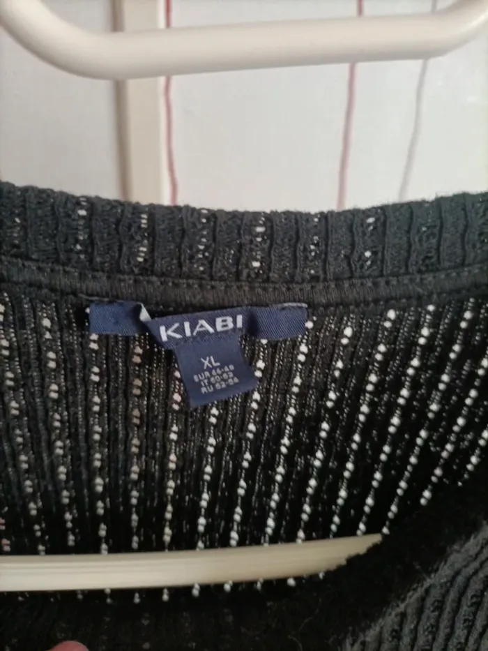 Joli pull leger Kiabi XL - photo numéro 4