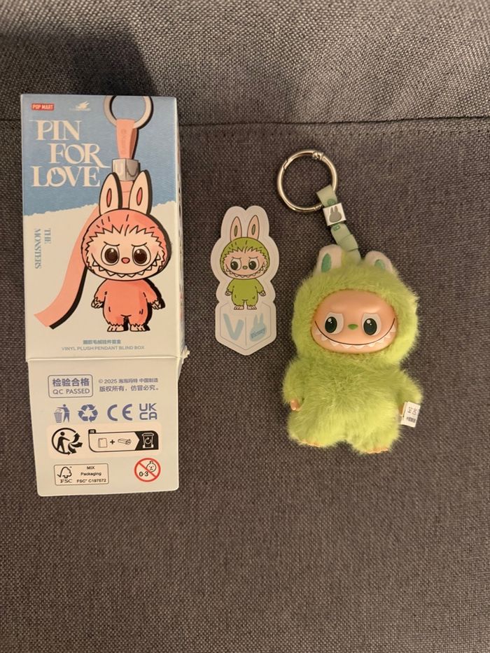 Labubu neuf d’origine