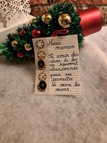 Boucles d'oreilles pendante noir et doré