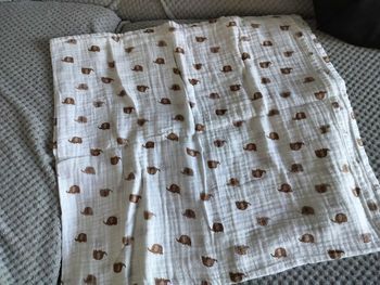 Maxi lange 110x110 motif éléphant marron de chez Zeeman en parfait état 