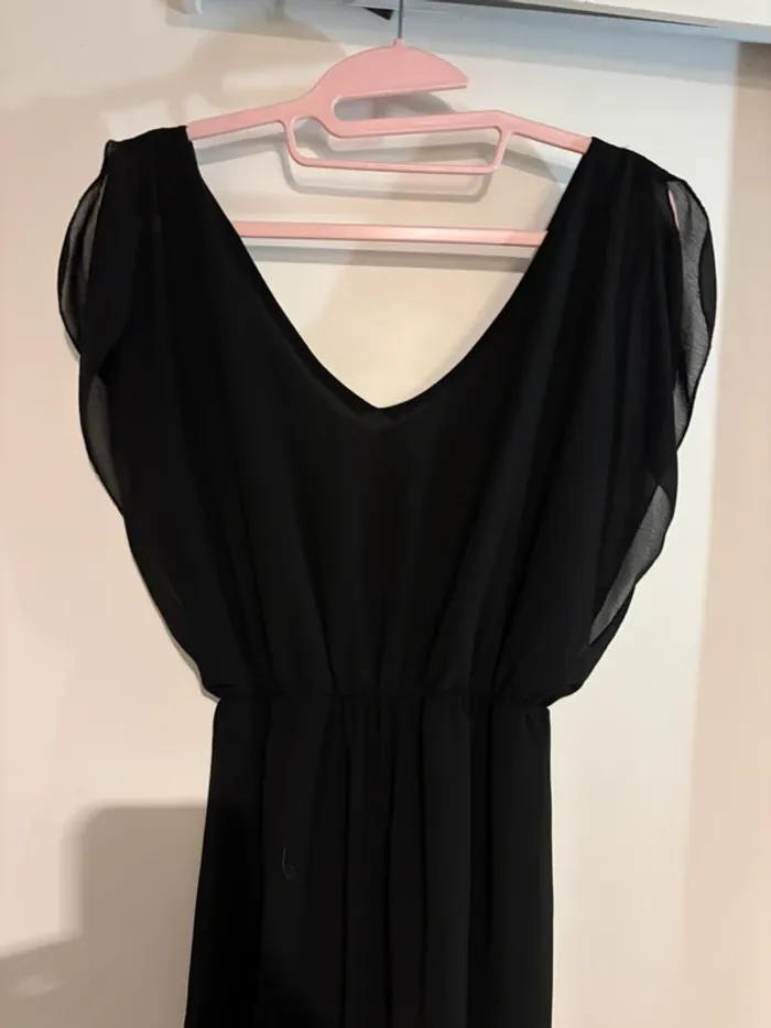 Robe Noire Asymétrique Élégante – T36 - photo numéro 2