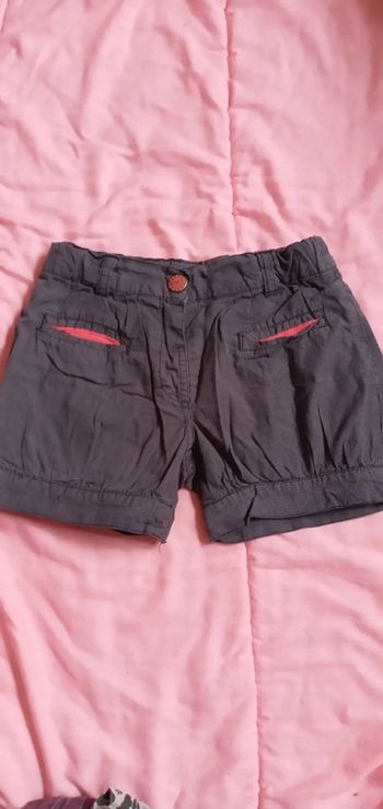 Short kid kanaï taille 4 ans