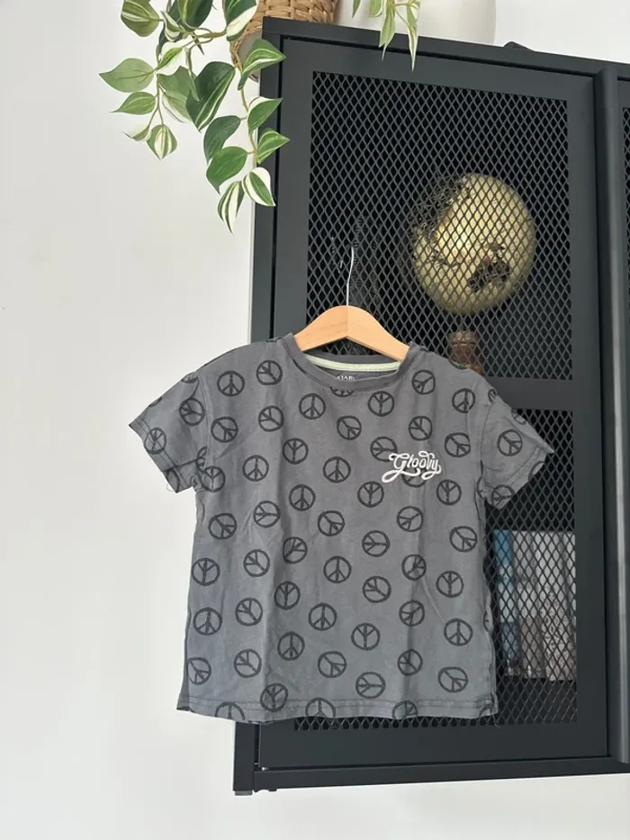 TEE shirt groovy